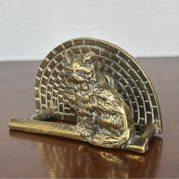 Vintage Solid Brass Cat Sitting by Fireplace Letter Rack Organizer - Picture 2 of 6
